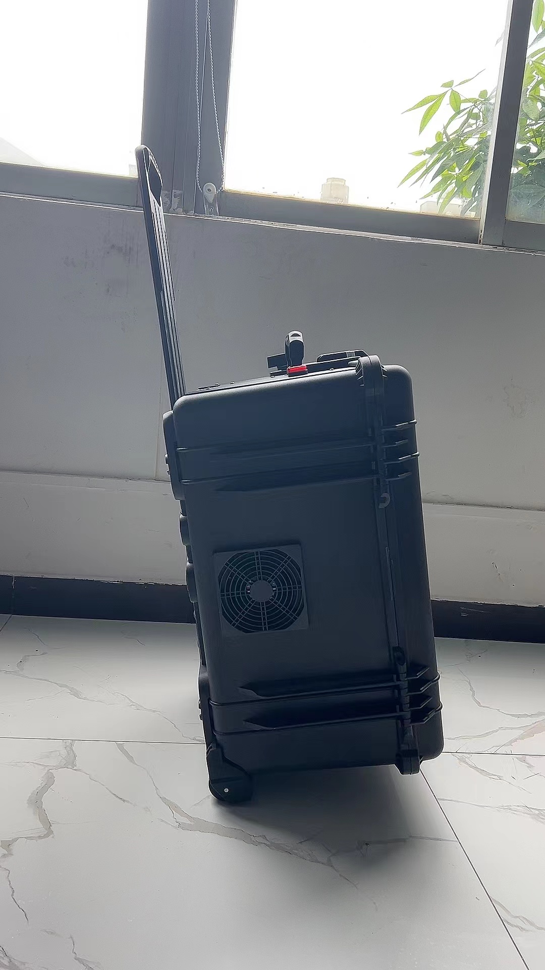 稷山手拉箱型移动通信干扰器